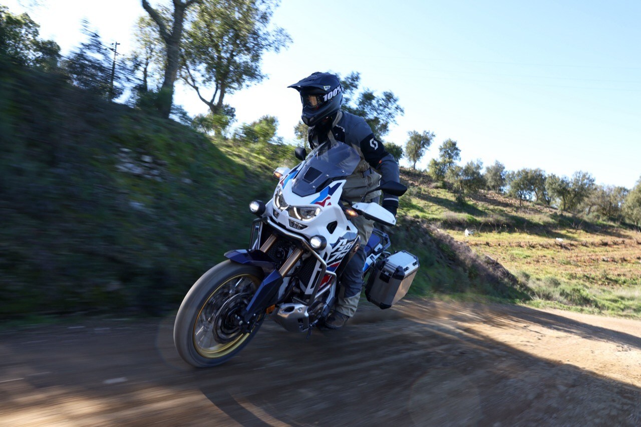 Honda Africa Twin Adventure Sports 2024: la prova su strada +VIDEO+